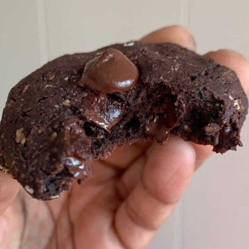 Gluten Free Double Chocolate Cookies (With Oats) 2 gluten free double chocolate cookies