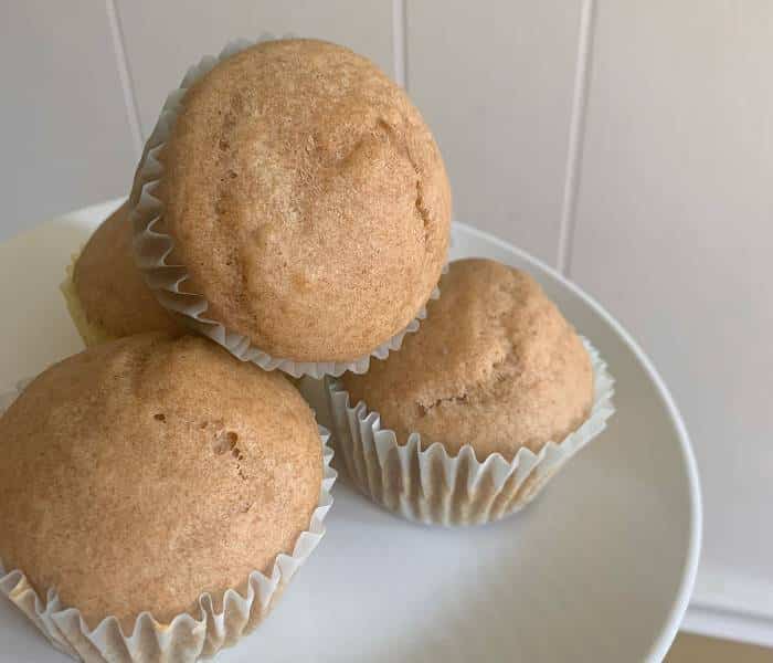 easy and moist spelt muffins
